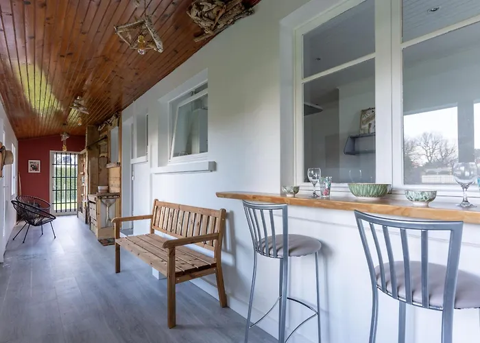Hébergement de vacances Maison Spacieuse à - Animaux Permis - Jardin Clos - Fr-1-319-626 *
